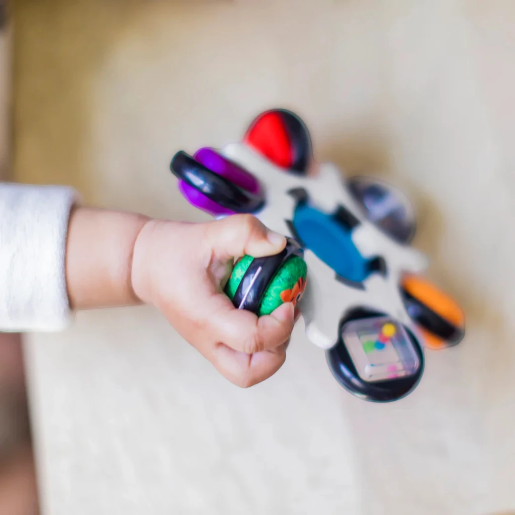 Baby Einstein Curiosity Clutch™