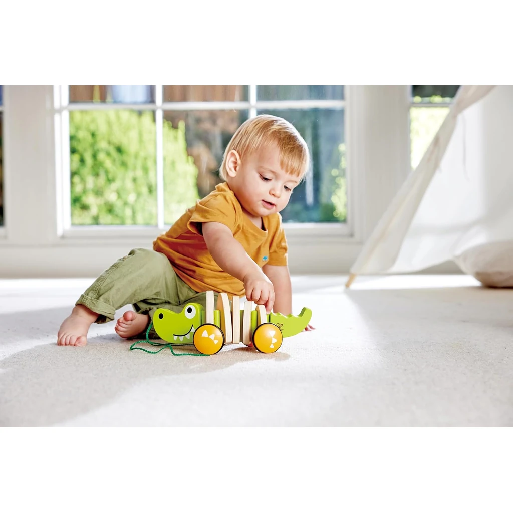 hape-walk-a-long-crocodile-4.webp