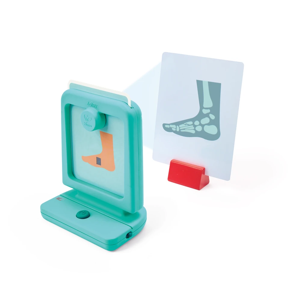 hape-little-doctors-medical-set-4.webp