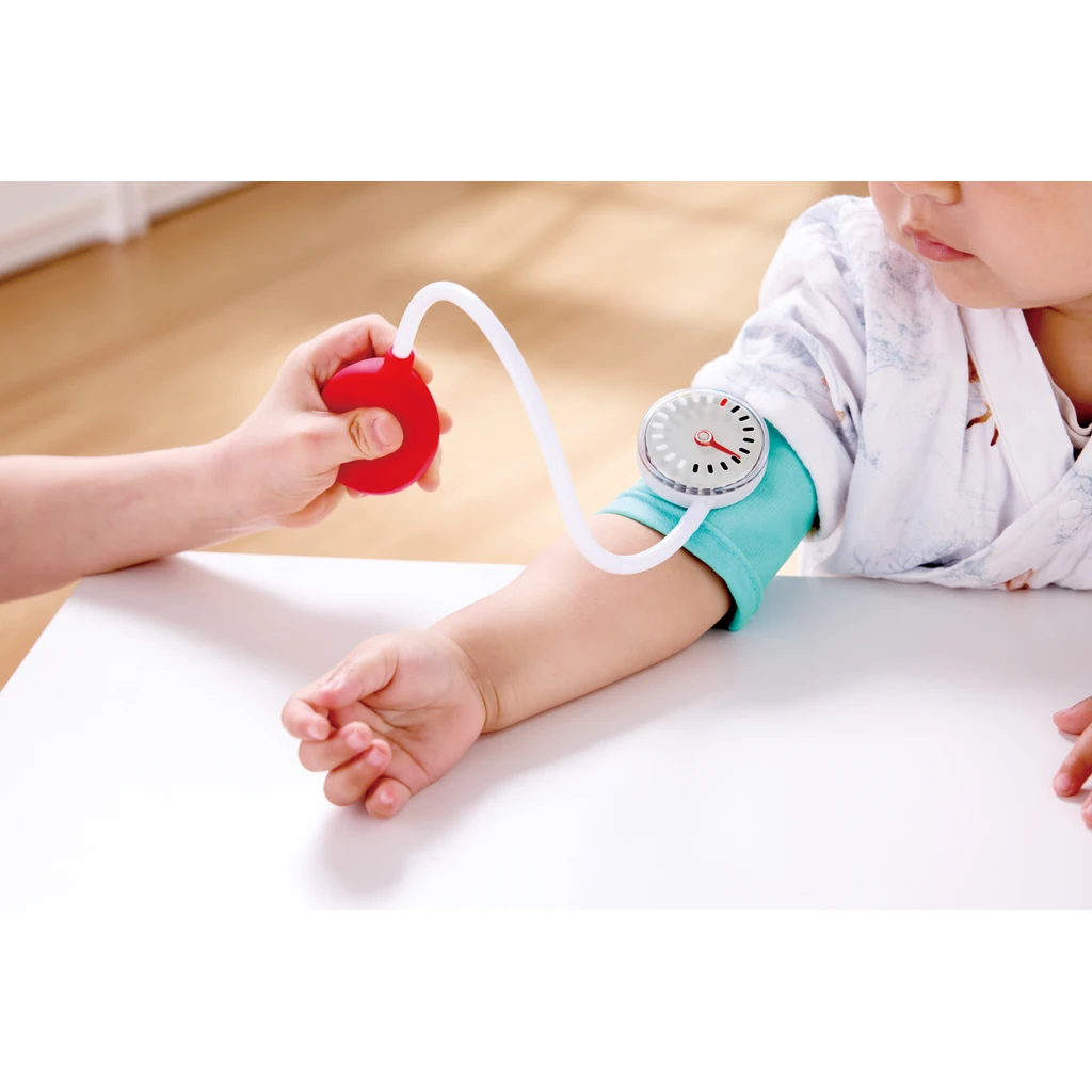hape-little-doctors-medical-set-5.webp