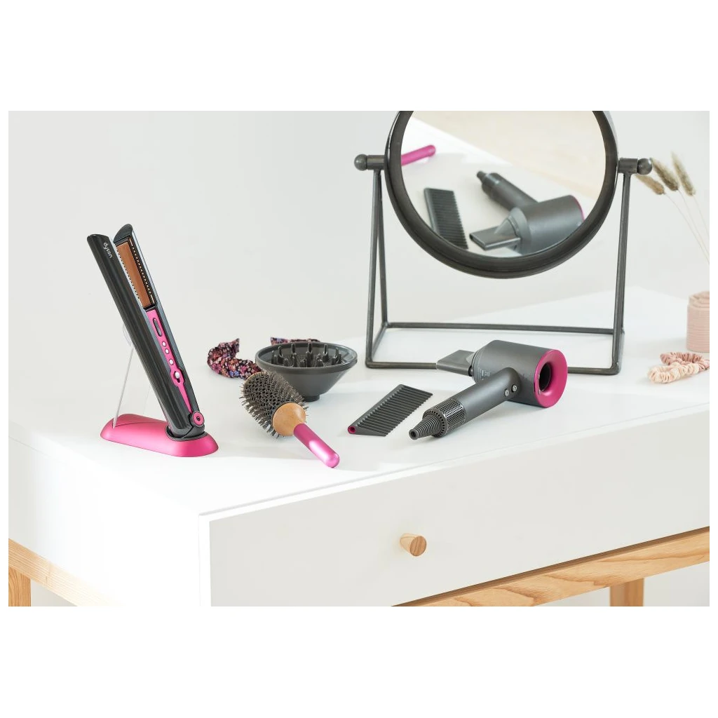casdon-dyson-supersonic-and-corrale-deluxe-styling-set-3.webp