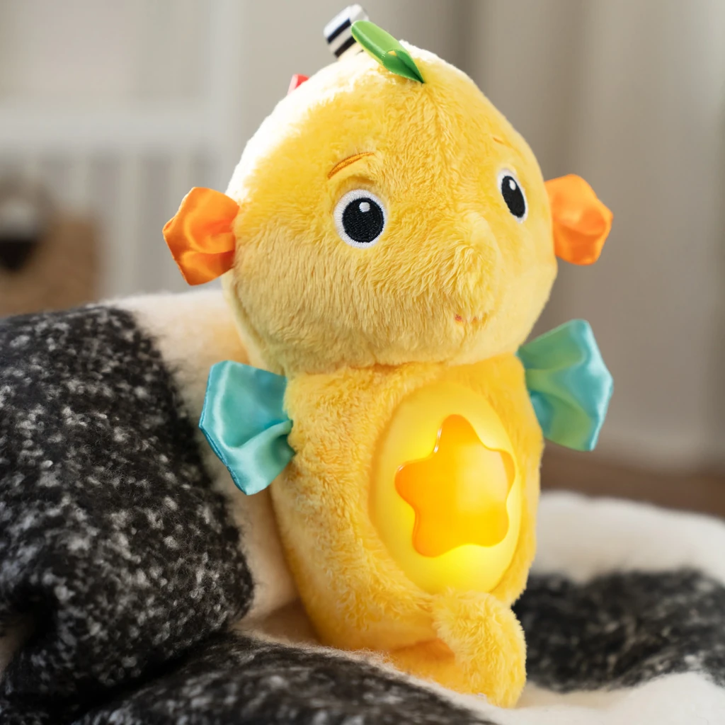 baby-einstein-sea-dreams-seahorsetm-plush-soother-yellow-4.webp