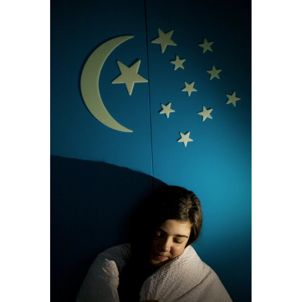 4m-glow-moon-large-and-star-4.webp
