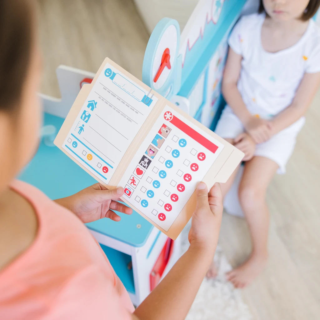 melissa-and-doug-get-well-doctor-activity-center-9.webp