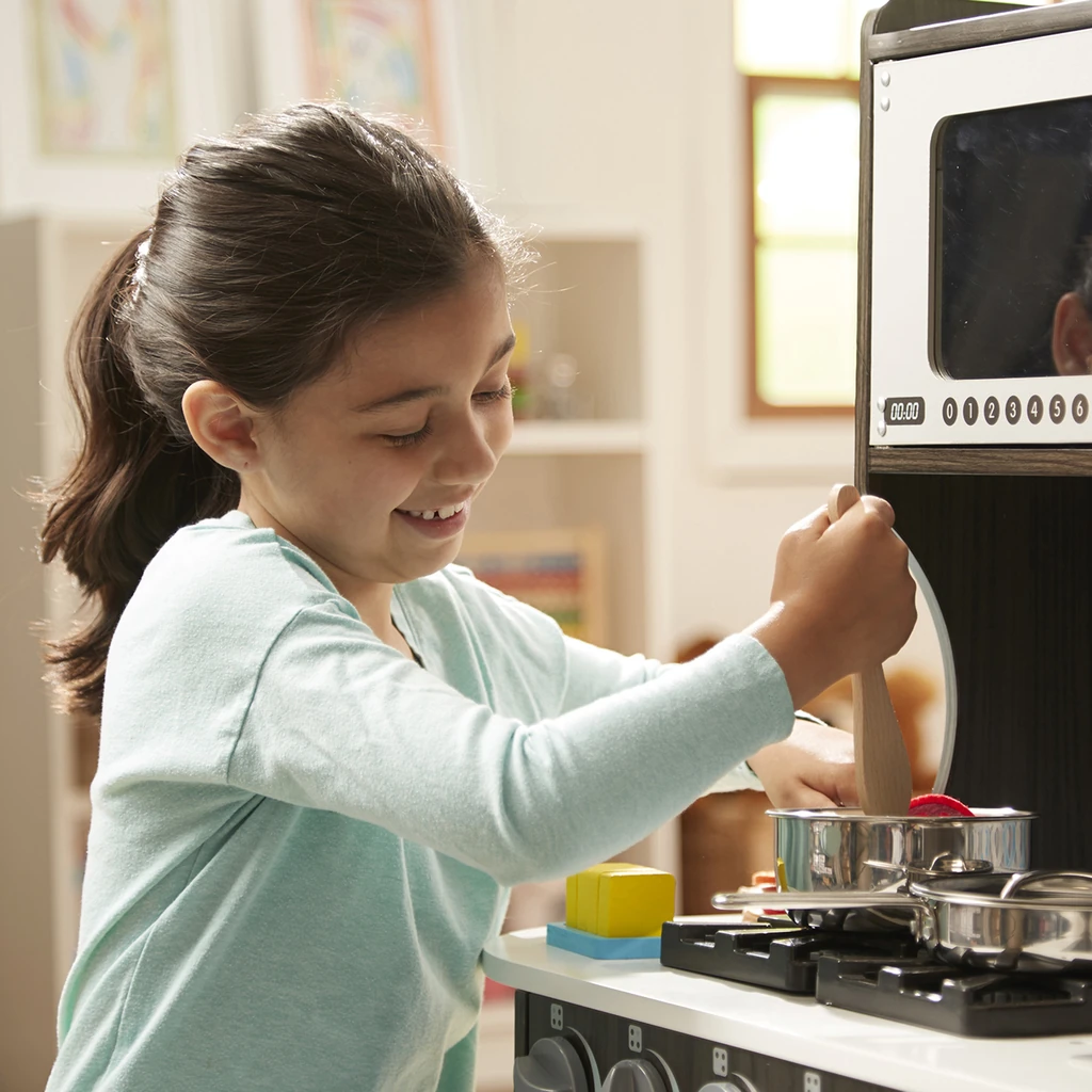 melissa-and-doug-chefs-kitchen-charcoal-5.webp