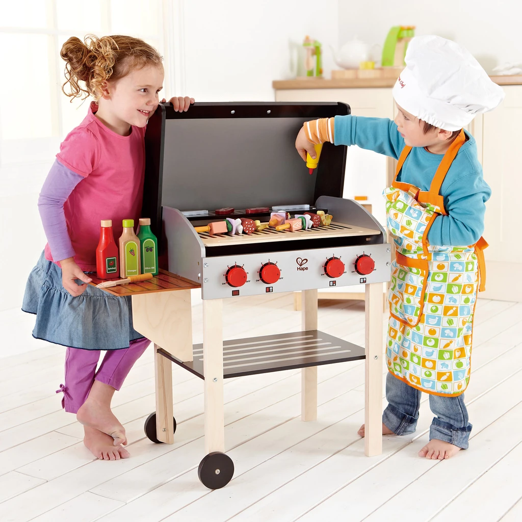 hape-gourmet-grill-with-food-2.webp