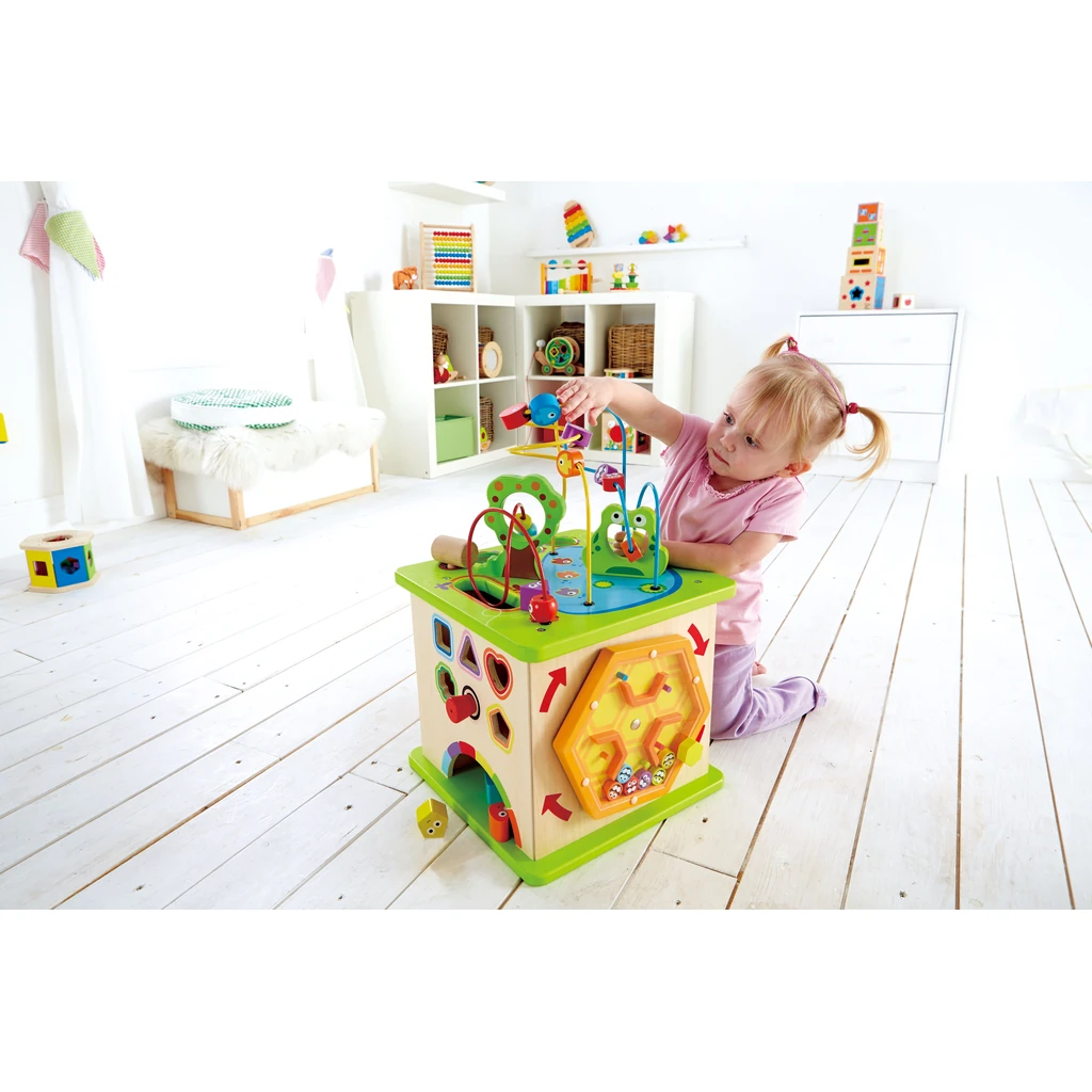 hape-country-critters-play-cube-8.webp