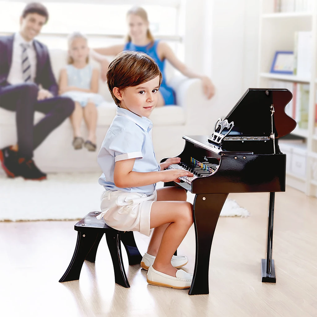 happy-grand-piano-black-2.webp